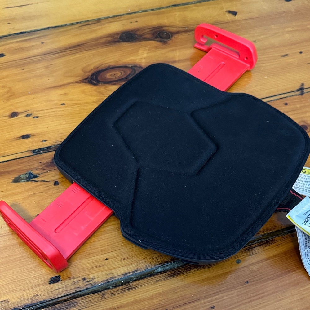 mifold portable lightweight booster seat - Picture 6 of 6